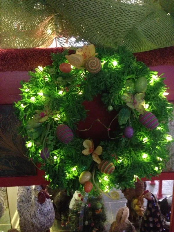 Vickerman Pre-Lit Artificial Christmas Wreath (28454) - Image 3